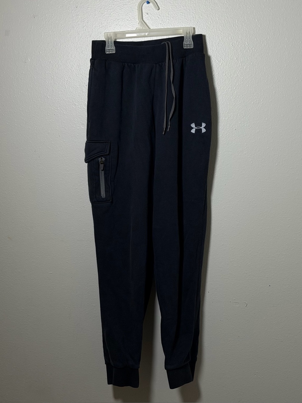 Under Armour Men's Black Sweatpants Relaxed Jogger Pants Cargo Pocket size M